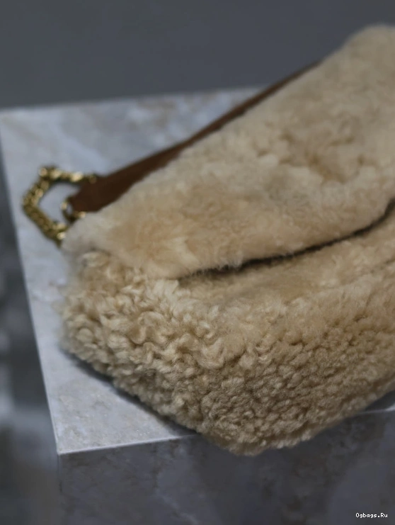 IN YSL SHEARLING CALYPSO 0801